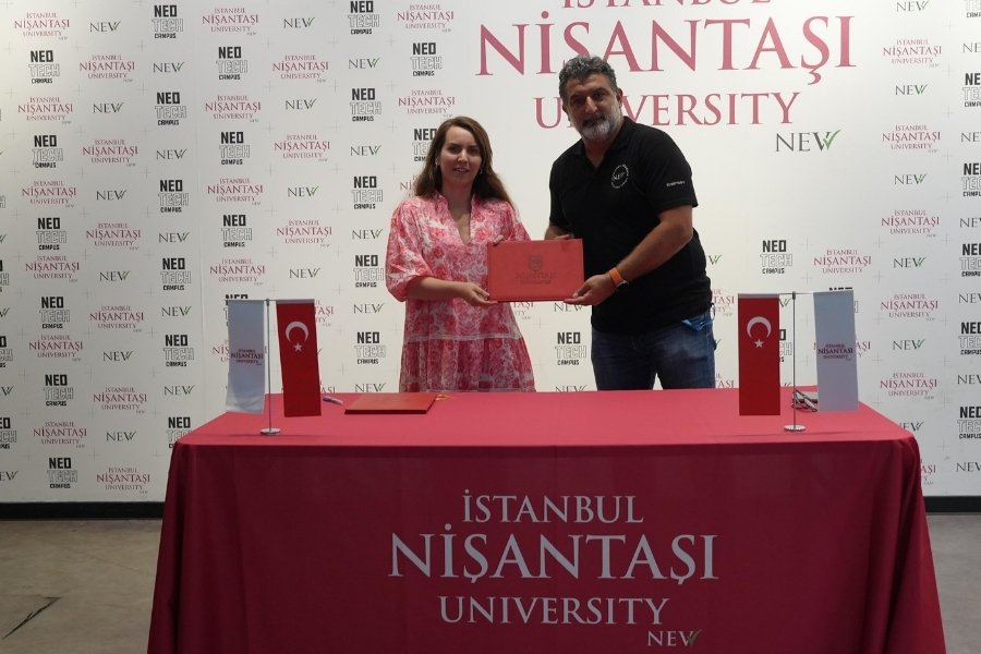 A University - Industry Collaboration Protocol was signed between Istanbul Nişantaşı University and Kızlar Soruyor.