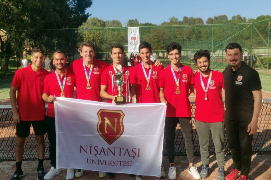 Erkek tenis takımı Türkiye şampiyonu