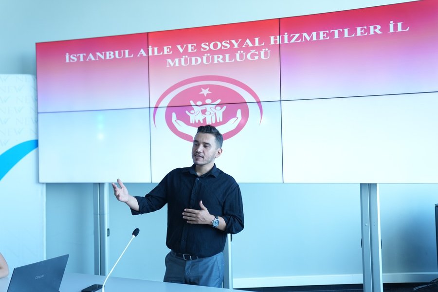 Foster Family Introduction and Social Work Practice Models Program Held