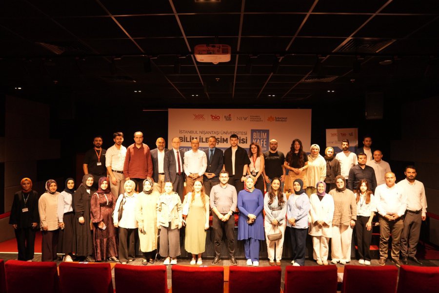 From Engineering to Social Sciences: Future Career Fields Discussed at Science Cafe