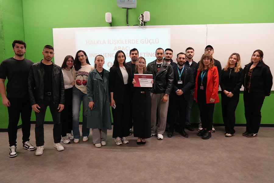 Halkla İlişkiler ve Reklamcılık Bölümünde “Konuk Var” Etkinliği: Hülya Eryılmaz Öğrencilerle Buluştu