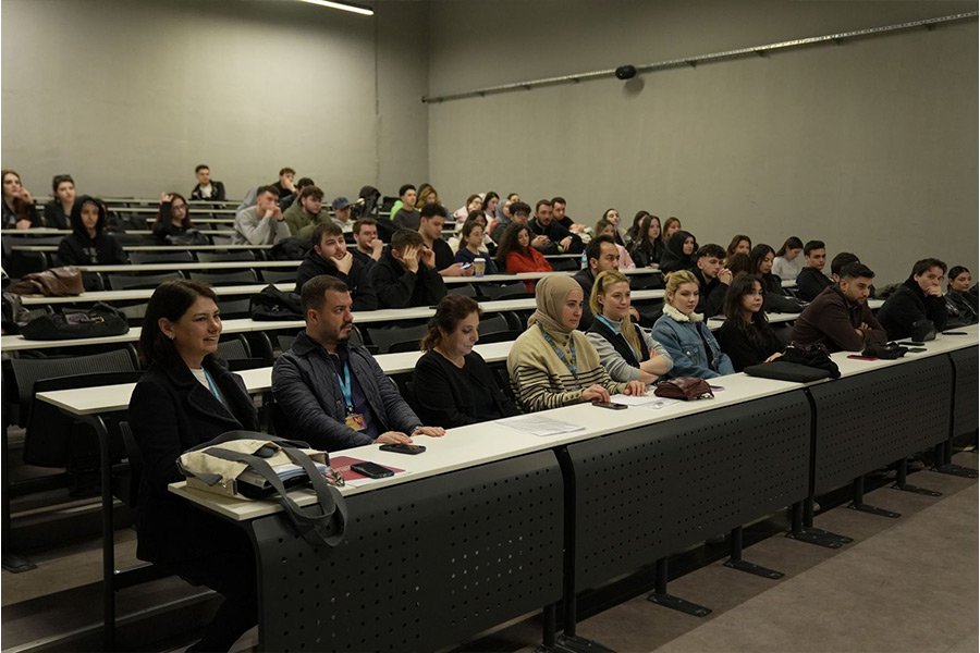 Interior Architecture Students Meet the Industry at Grad Futures Event