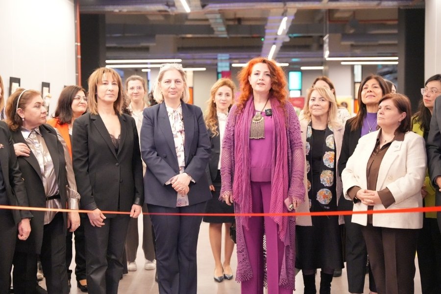 İstanbul Nişantaşı Üniversitesi’nde 8 Mart Dünya Kadınlar Günü Paneli Gerçekleştirildi