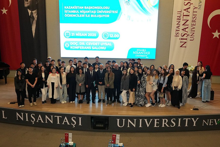 Kazakistan Başkonsolosu Nuriddin Amankul İstanbul Nişantaşı Üniversitesi Öğrencileriyle Buluştu