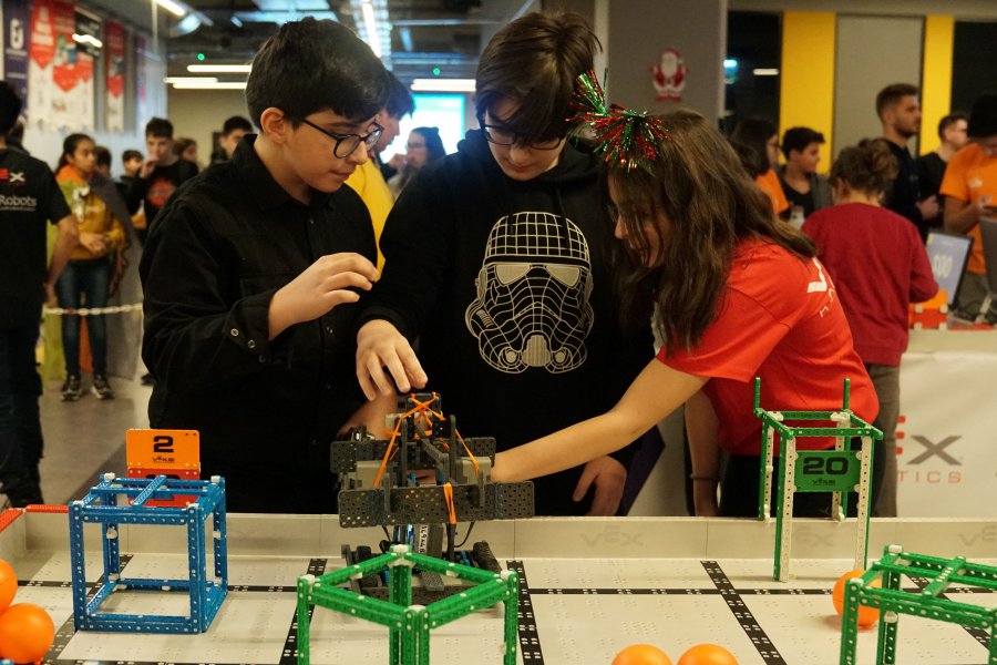 Robotlarla birlikte yeni meslekler geliyor