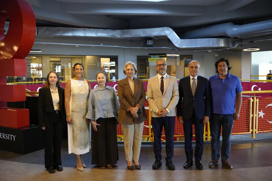 Sağlık Teknolojilerinin Küresel Devi Medtronic’ten Üniversitemize Stratejik Ziyaret