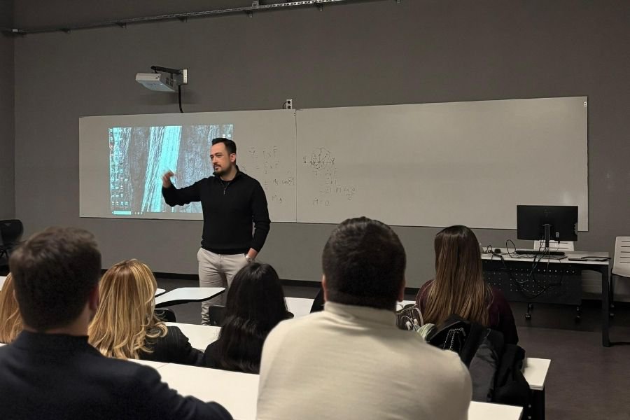 Tracing Psychology in the Sky: Aviation Psychology Session Successfully Held