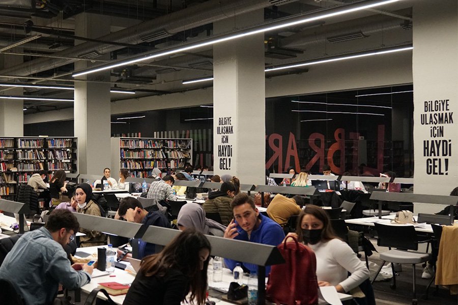 YÖK barajları kaldırdı herkese üniversite yolunu açtı